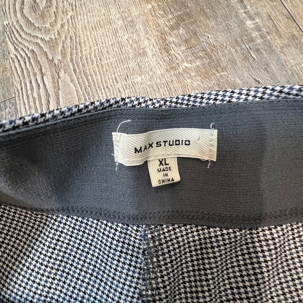 Max Studio Womens Shorts Houndstooth Stretch Black White XL - Picture 2 of 7